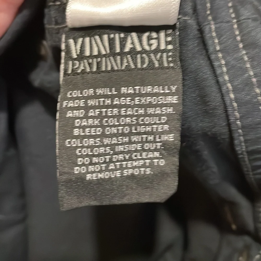 Dark Blue Kuhl Bermuda Cargo Shorts 6 - Picture 6 of 7